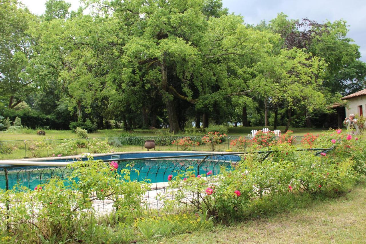Chateau Rosemont - Grande Maison Familiale Campagne Dans Le Medoc Avec Piscine Et Tennis A 15 Mn Bordeaux Labarde 외부 사진